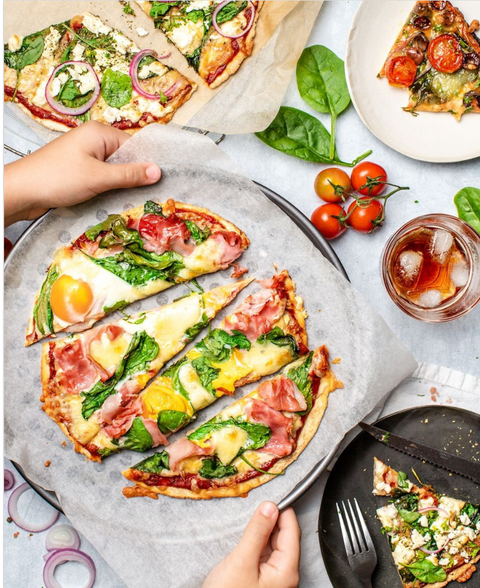 Easy Ham, Egg & Rocket Breaky Pizzas